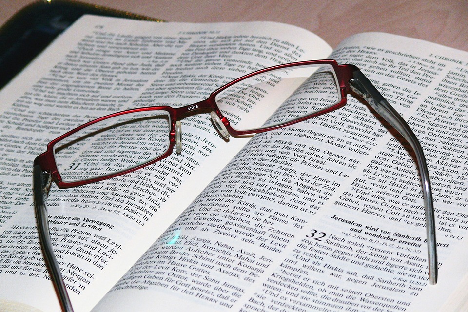 WORKSHOP for Middle-age Sight "Seeing Fine Prints Clearly without glasses" 1:00pm-4:00pm, June 11, 2017. Crystal Lake, IL